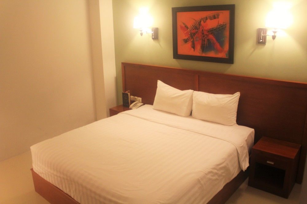 Prima Sr Hotel & Convention Yogyakarta Sleman  Exterior photo