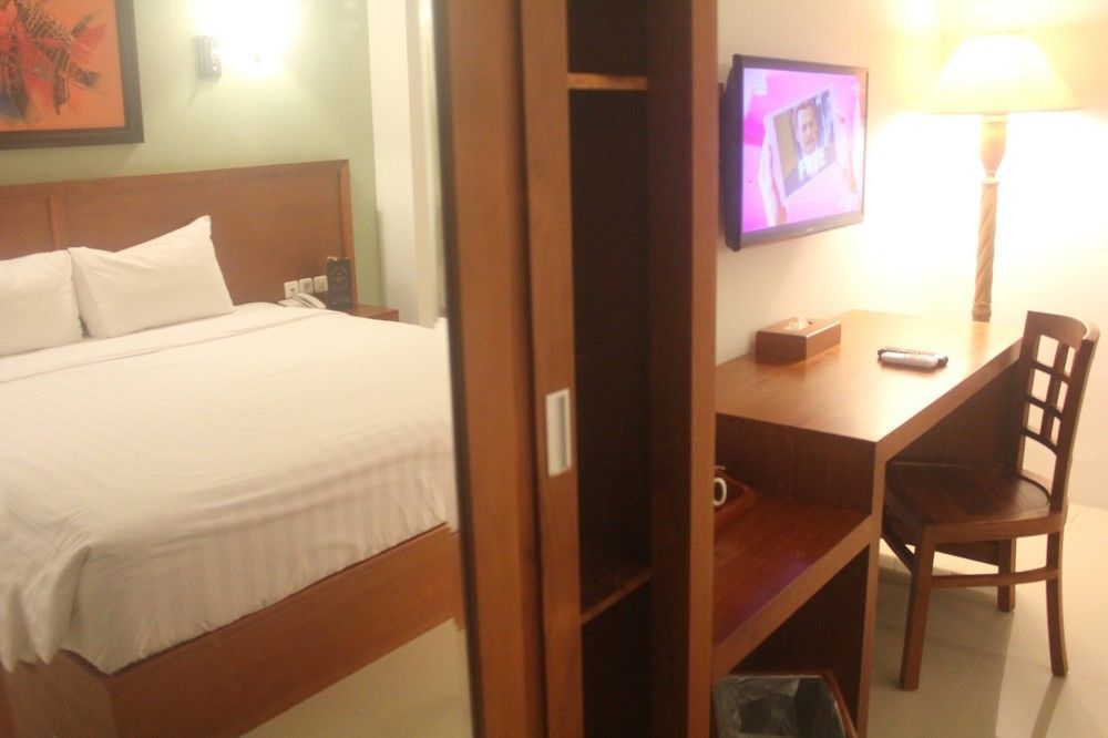 Prima Sr Hotel & Convention Yogyakarta Sleman  Exterior photo